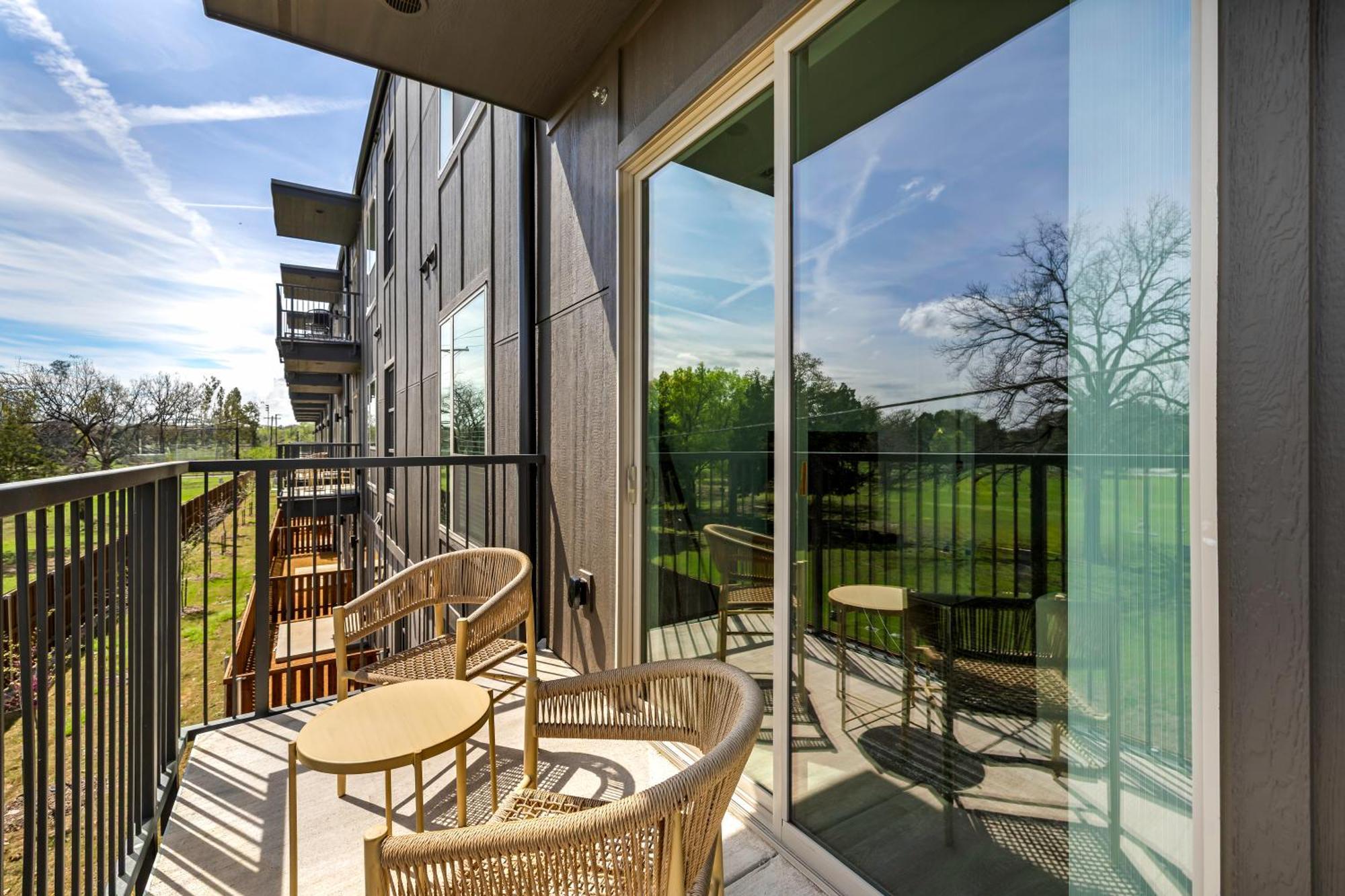 Railyard Apartments By Barsala Denton Rum bild
